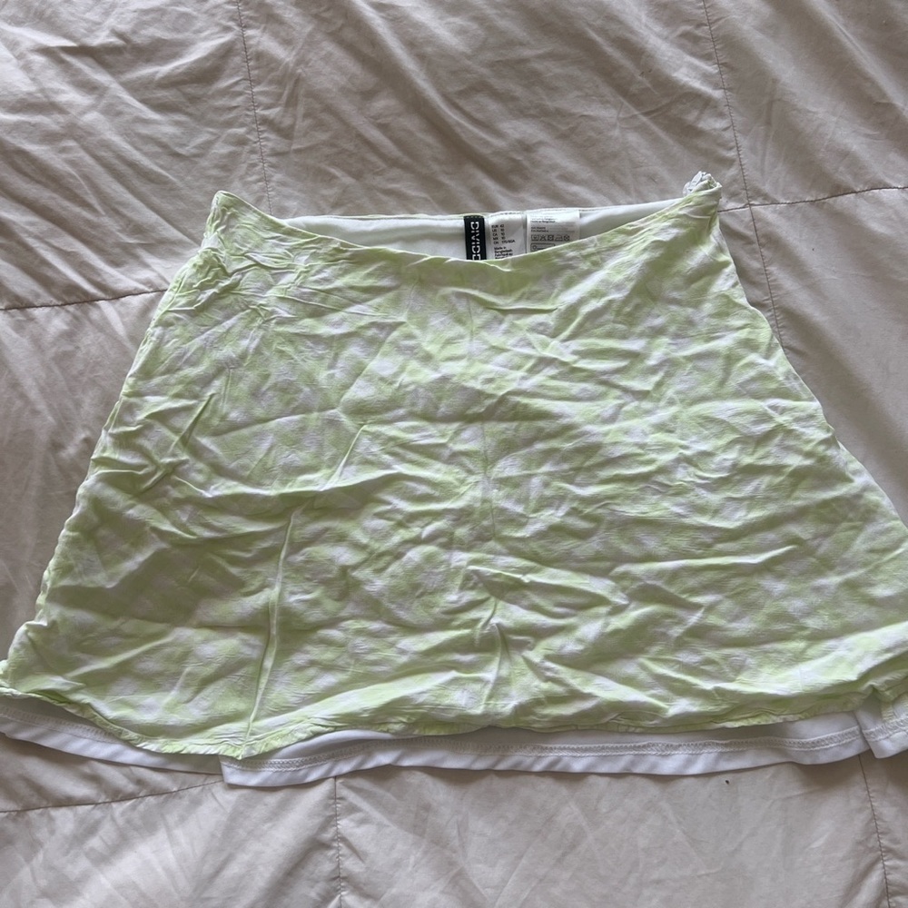 H&M lime mini skirt! Size 10
